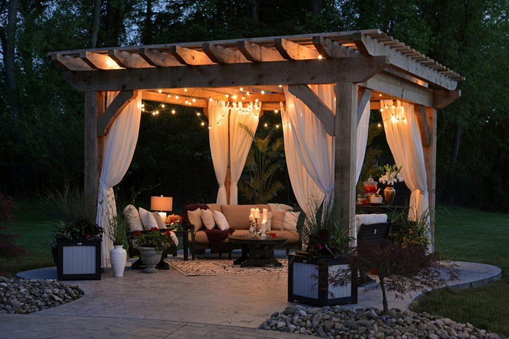 Bistro lighting in an outdoor sitting area